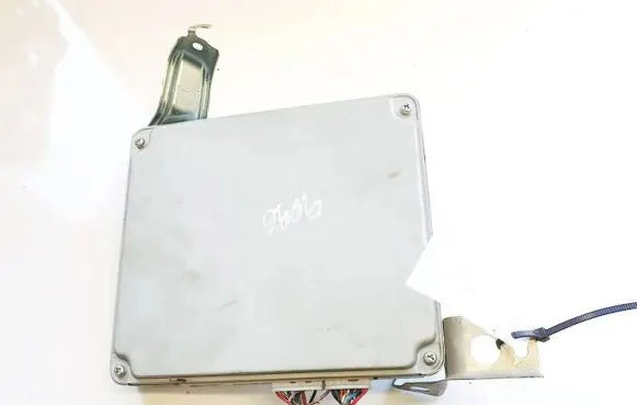 Toyota Corolla Verso AR10 Engine control unit/module 896610f100 89661-0f100