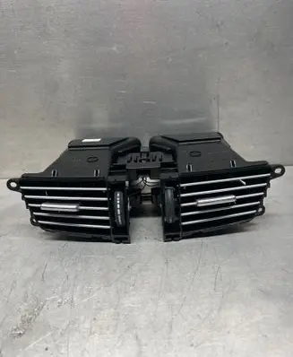 Mercedes-Benz E W212 Dash center air vent grill A2128302854 06825001