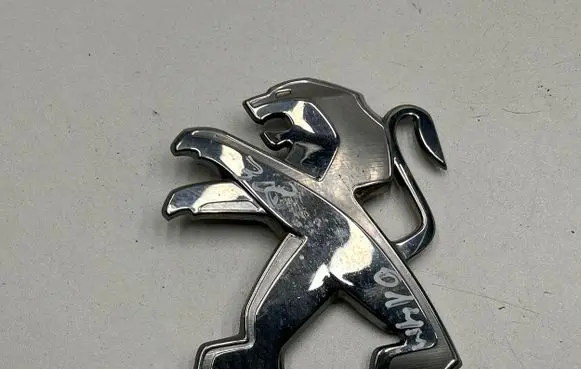 Peugeot 308 Manufacturers badge/model letters 9802463377