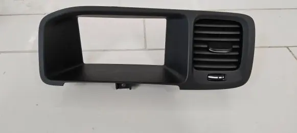 Volvo V60 Dash center air vent grill 39804063 0P502165 GDRZ0W