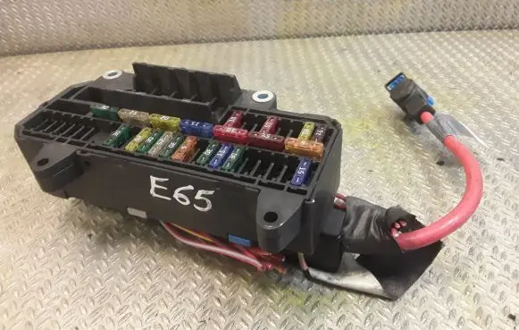 BMW 7 E65 E66 Fuse box set 6900583