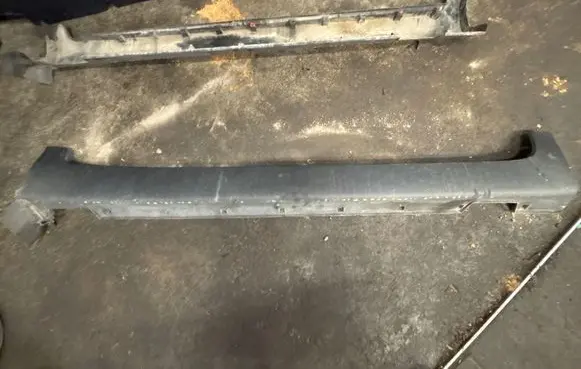 KIA Sportage Sill 877543W000