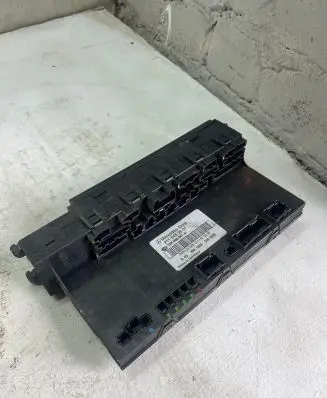 Mercedes-Benz E W211 SAM control unit 2115453601 5DK00804741