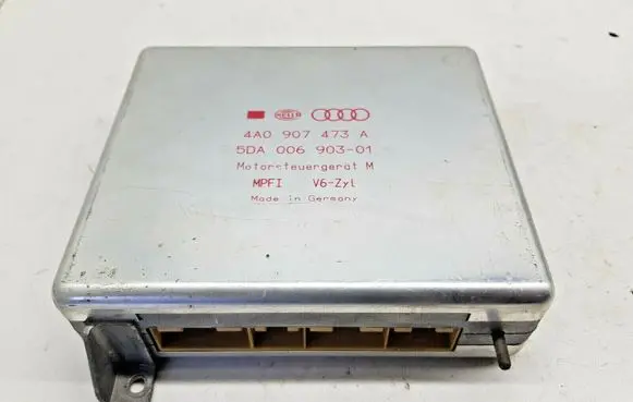 Audi A6 S6 C4 4A Engine control unit/module 5DA00690301 nr2196