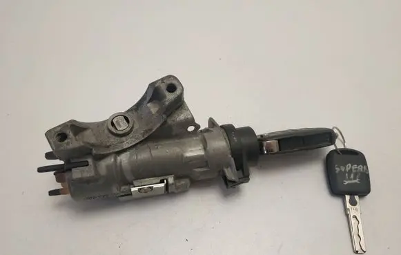 Audi A6 S6 C5 4B Ignition lock 4B0905851