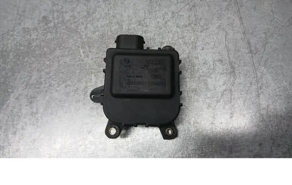 Volkswagen PASSAT B5.5 Coolant heater control valve 0132801149