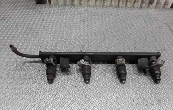 Smart ForFour I Fuel injectors set MR988977