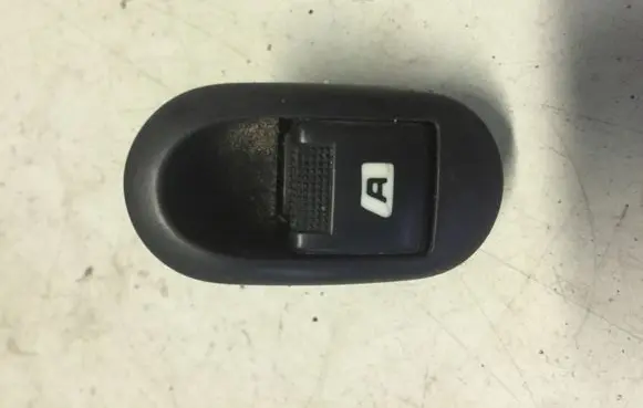 Citroen C3 Electric window control switch 96401469