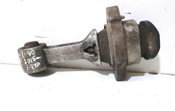 Hyundai i40 Engine mount bracket 219503Z160
