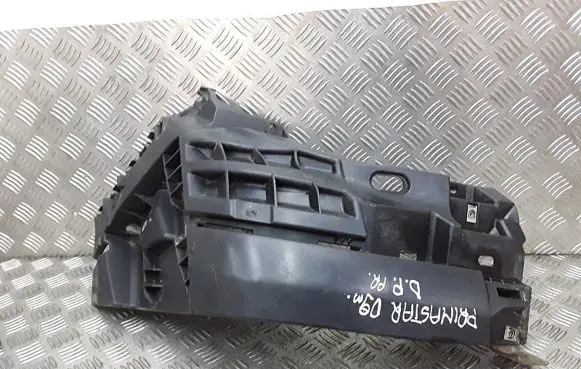 Nissan Primastar Front bumper mounting bracket 93857534