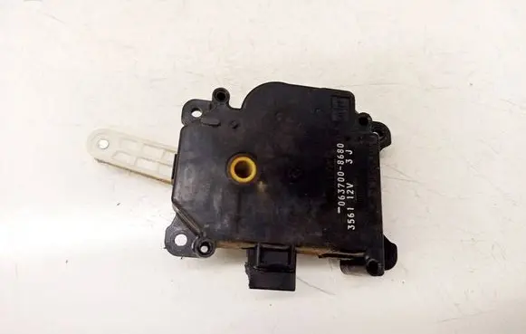 Toyota Avensis T250 Air flap motor/actuator 0637008680