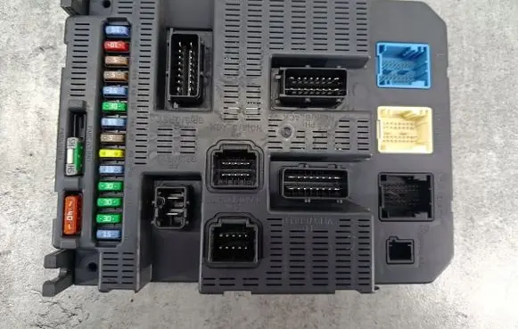 Peugeot 207 Fuse box set