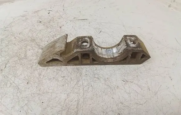 Volkswagen Touareg II Sway bar bush bracket, front 7L0411063B 001023377 AW6082