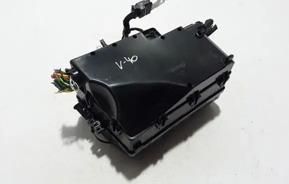 Volvo V40 Fuse module 31409757