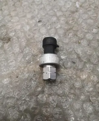 Chevrolet Camaro Air conditioning (A/C) pressure sensor 13587668