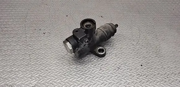 Clutch slave cylinder