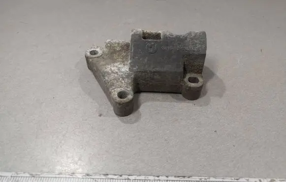 Generator/alternator bracket