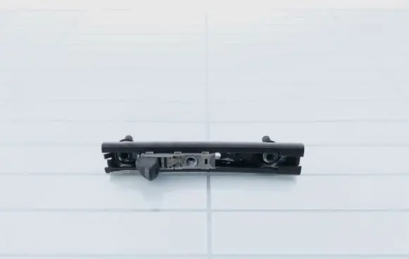Chrysler Grand Voyager IV Seat belt adjustment rail 04680460AI V346061