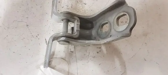 Opel Astra K Front door upper hinge P16322