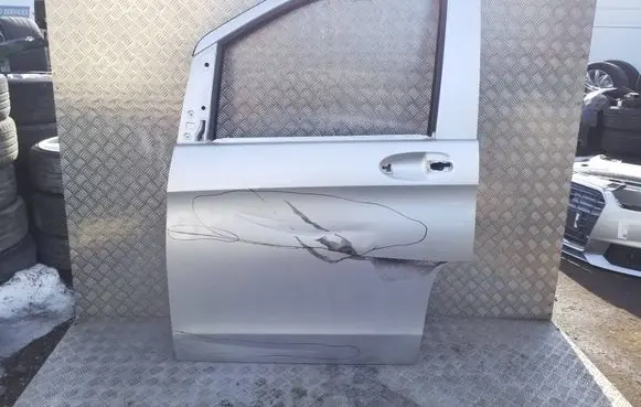 Mercedes-Benz Vito Viano W447 Front door 