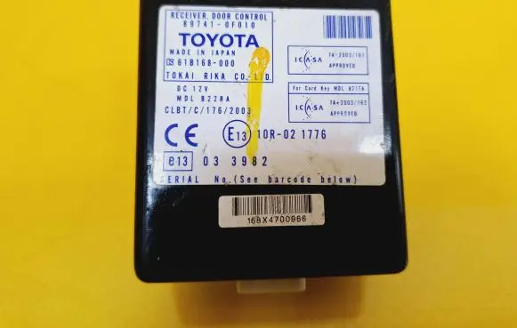 Toyota Corolla Verso AR10 Door control unit/module 897410F010