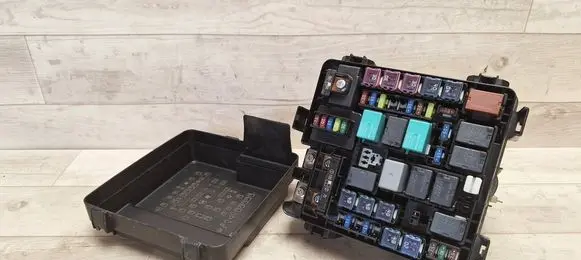 Honda FR-V Fuse box set 