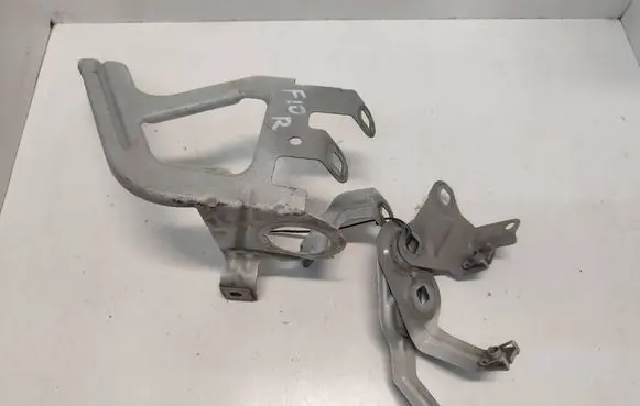 BMW 5 F10 F11 Fender mounting bracket 41357207210 41357207204 41357207206