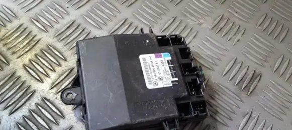 Mercedes-Benz A W169 Door control unit/module a1698204626 05072351