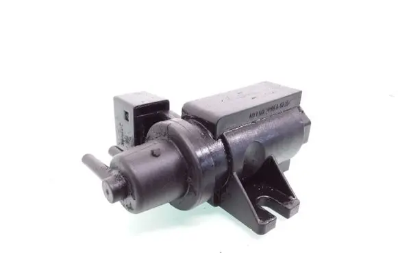 BMW 5 E60 E61 Turbo solenoid valve 7796634