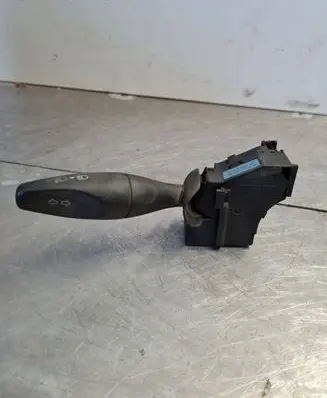 Ford Focus Indicator stalk 13335AE