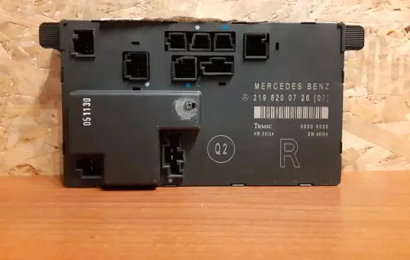 Mercedes-Benz CLS C219 Door control unit/module A2198200726 1342