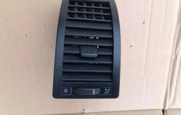 Volkswagen Polo Dashboard side air vent grill/cover trim