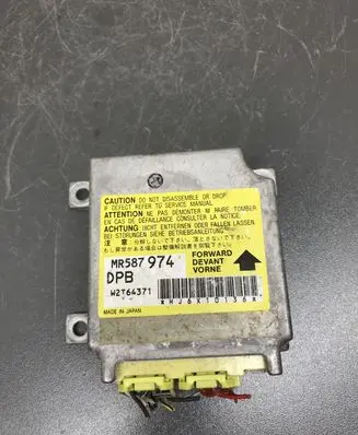 Mitsubishi L200 Airbag control unit/module MR587974