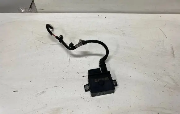 BMW 5 F10 F11 Glow plug pre-heat relay 859172401