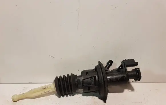 Peugeot 3008 II Clutch master cylinder 9809426080