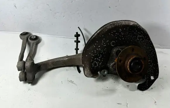 Audi Q5 SQ5 Front wheel hub spindle knuckle