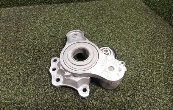 Land Rover Defender Generator/alternator belt tensioner LPLA6B209FB LPLA6B209