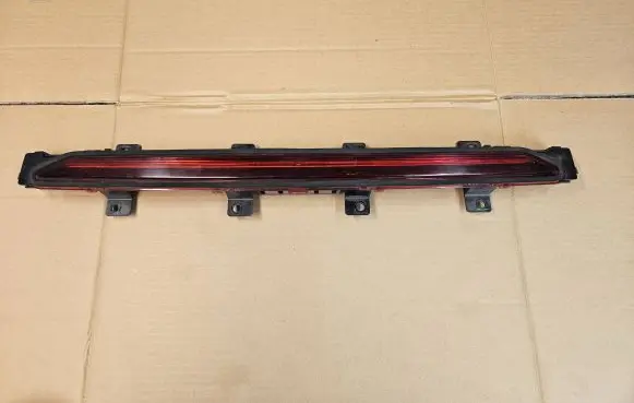 BMW 8 G14 Third/center stoplight 7445770