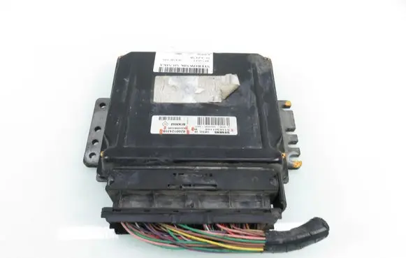 Renault Scenic I Engine control unit/module S118301104B 8200124318 8200080285