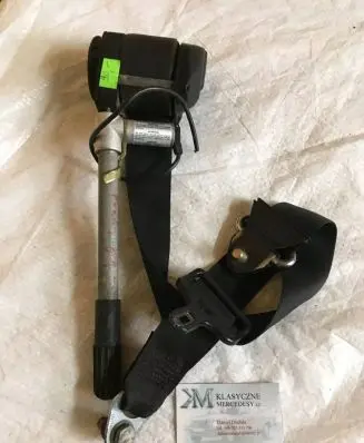 Mercedes-Benz 190 W201 Front seatbelt 2018603285