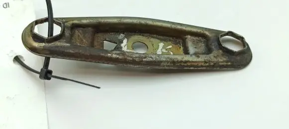 Mercedes-Benz S W116 Fuel Injector clamp holder