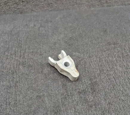 Audi Q7 4M Fuel Injector clamp holder 059130216K