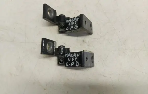 Front door hinge set