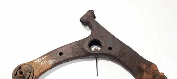 Toyota Avensis T250 Front lower control arm/wishbone