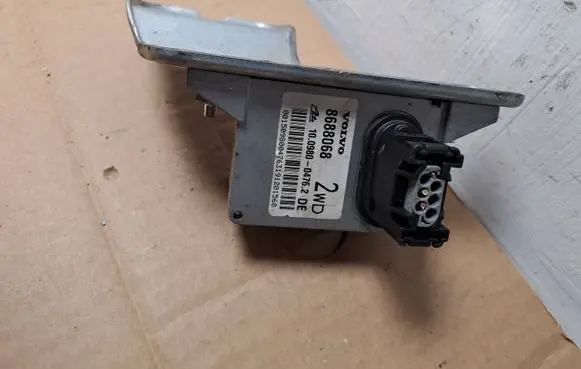 Volvo S60 ESP acceleration yaw rate sensor 8688069 10098504024 448801001029