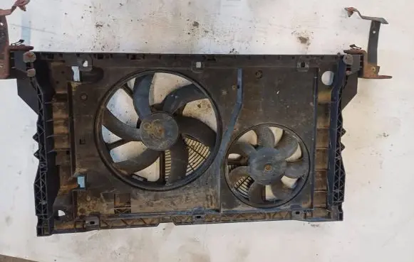 Renault Master II Radiator cooling fan shroud 8599642 859964Z