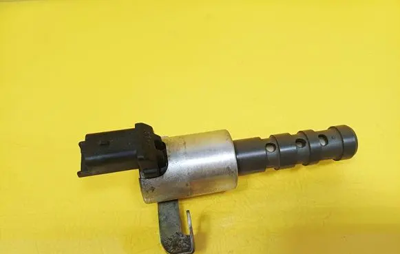 Renault Scenic II - Grand scenic II Camshaft vanos timing valve 
