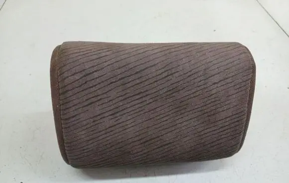 Volkswagen Polo IV 9N3 Front seat headrest 