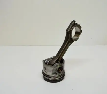 Volkswagen Jetta VI Piston 070110100630