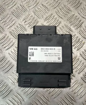 Audi A5 8T 8F Voltage converter/converter module 8K0959663B